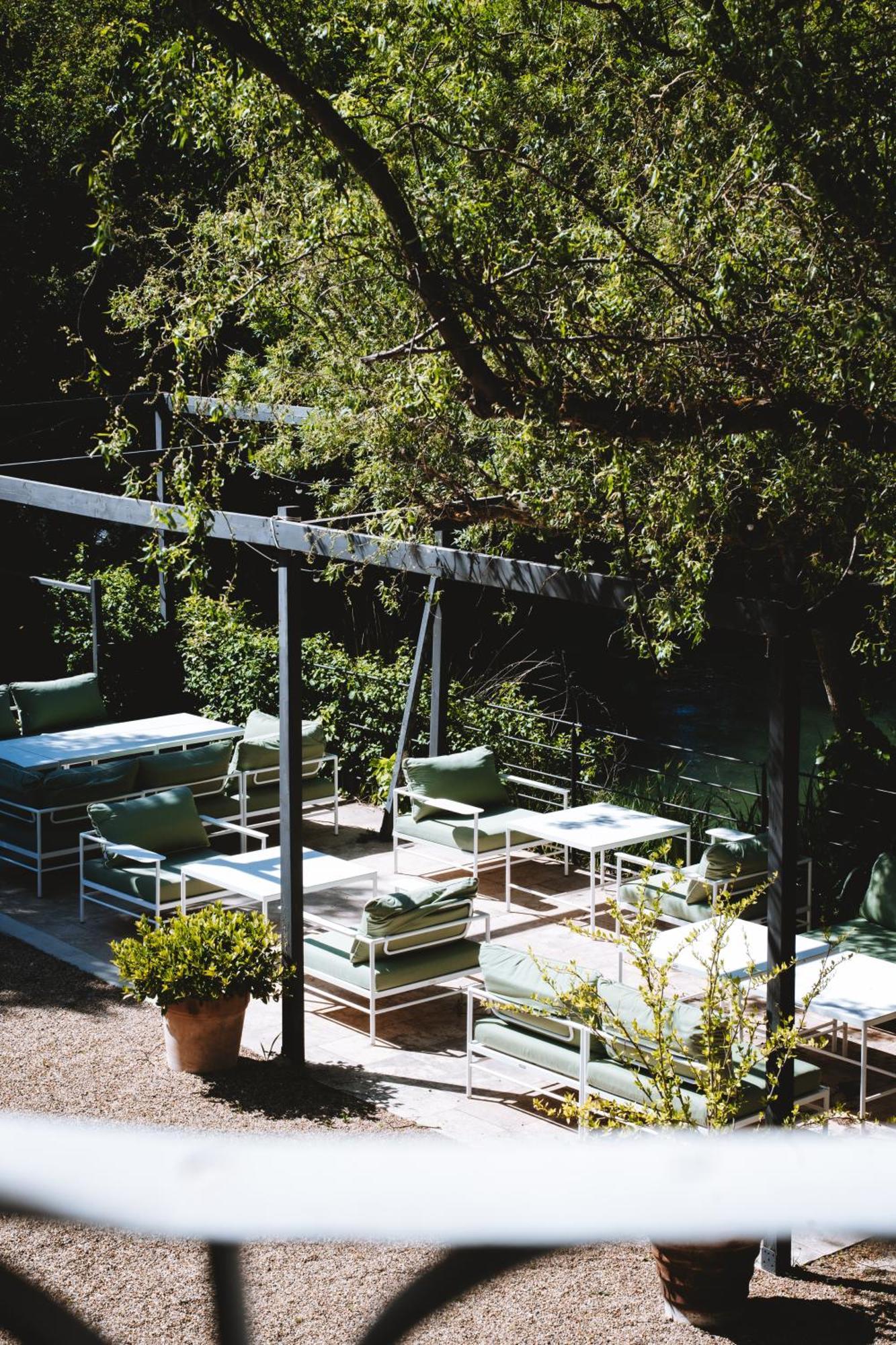Hotel Bastide Rose à Le Thor Extérieur photo